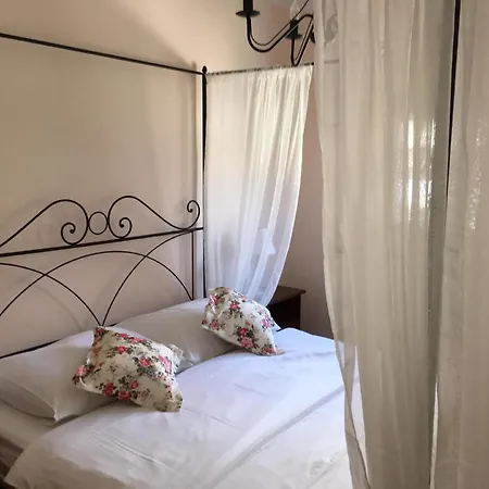 Gemuetliche In Stoja Mit Moebliertem Balkon Pula