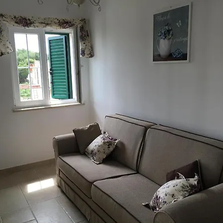 Gemuetliche In Stoja Mit Moebliertem Balkon *